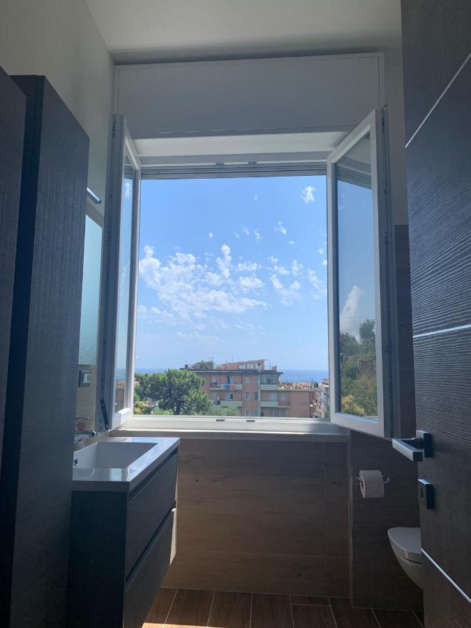 Appartamento Terrazza Sul Mare In Via Devoto Chiavari Esterno foto